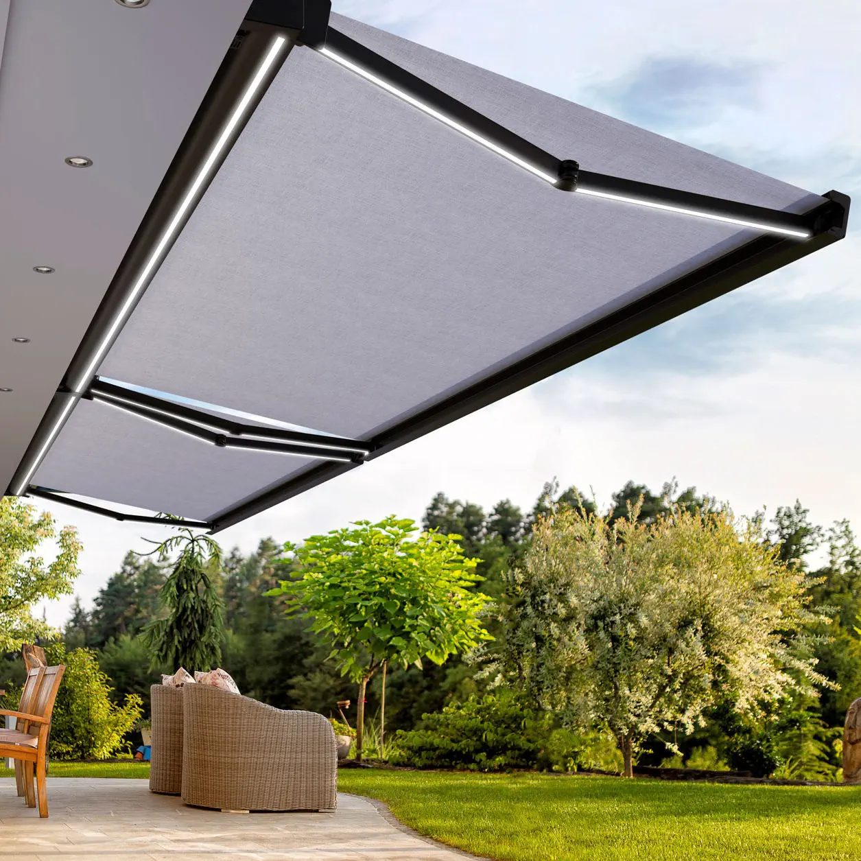 Store banne CUBIK – NOVA STORES