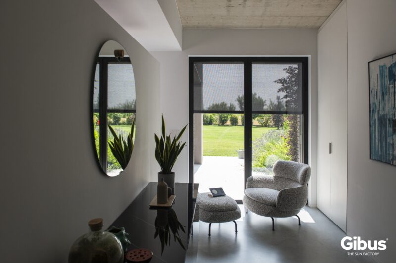 Store Vertical Screen Zip – NOVA-STORES