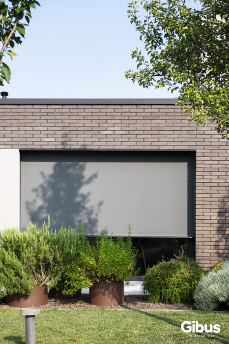 Store Vertical Screen Zip – NOVA-STORES