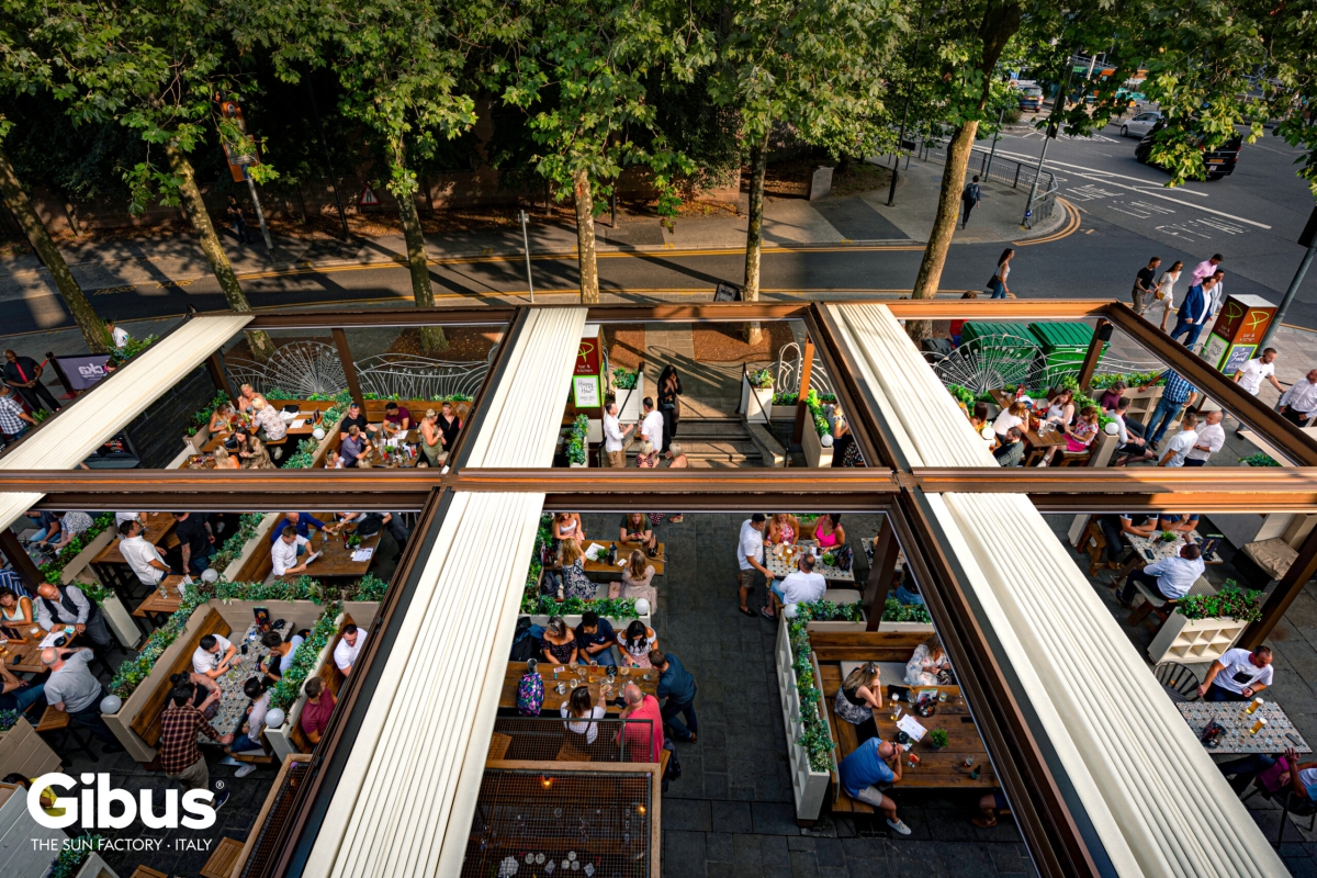 Pergola à toile rétractable pour particuliers et professionnels sur le Bassin d’Arcachon