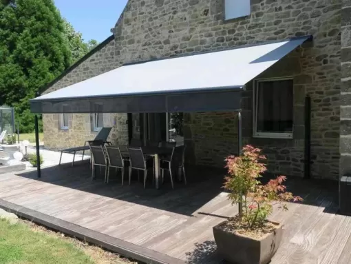 Installation de stores bannes sur mesure à Bordeaux, Mérignac, NOVA STORES