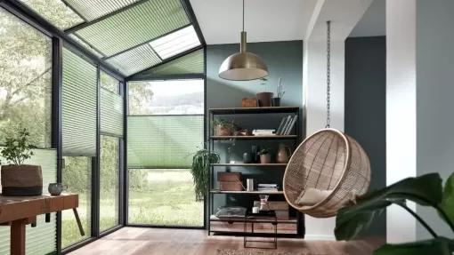 Installation de stores de véranda, stores tendus sous toiture de véranda sur mesure chez NOVA STORES, Mérignac, NOVA STORES