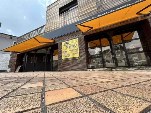 Pose et installation de stores de terrasse sur-mesure à Arcachon par Nova Stores, Mérignac, NOVA STORES