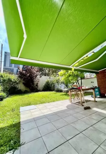 Projet de stores bannes coffre haut de gamme et sur mesure à Bordeaux avec NOVA-STORES, Mérignac, NOVA STORES