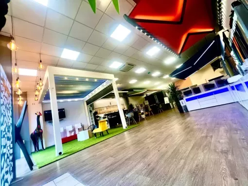Showroom NOVA-STORES à Mérignac, Mérignac, NOVA STORES