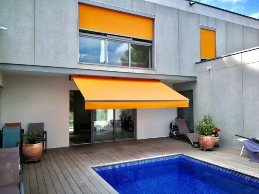 Vente et installation de store banne sur mesure à Pessac, Mérignac, NOVA STORES