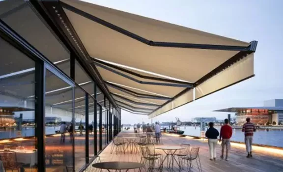 Comment faire le bon choix lors d’un projet de store extérieur de terrasse sur mesure ?, Mérignac, NOVA STORES