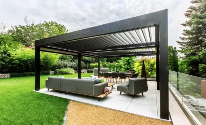 Pergola bioclimatique à Bordeaux : découvrez l'expertise de Nova Stores, Mérignac, NOVA STORES