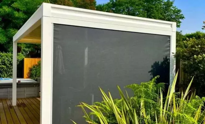 Pose d’une pergola bioclimatique à lames orientables sur mesure sur le bassin d’Arcachon avec Nova-Stores, Mérignac, NOVA STORES