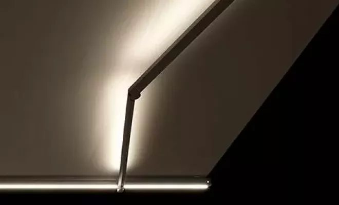 Store extérieur sans coffre pour terrasse avec éclairage leds à Bordeaux et sa région : Modèle monobloc Spazio de chez GIBUS, Mérignac, NOVA STORES