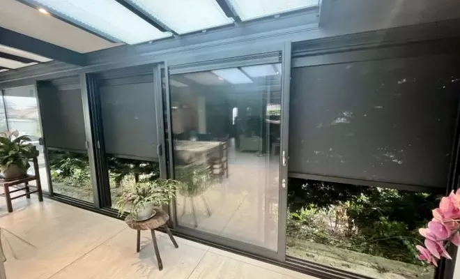 Stores intérieurs sous toiture véranda bordeaux rives droite, sur mesure chez Nova Stores, Mérignac, NOVA STORES